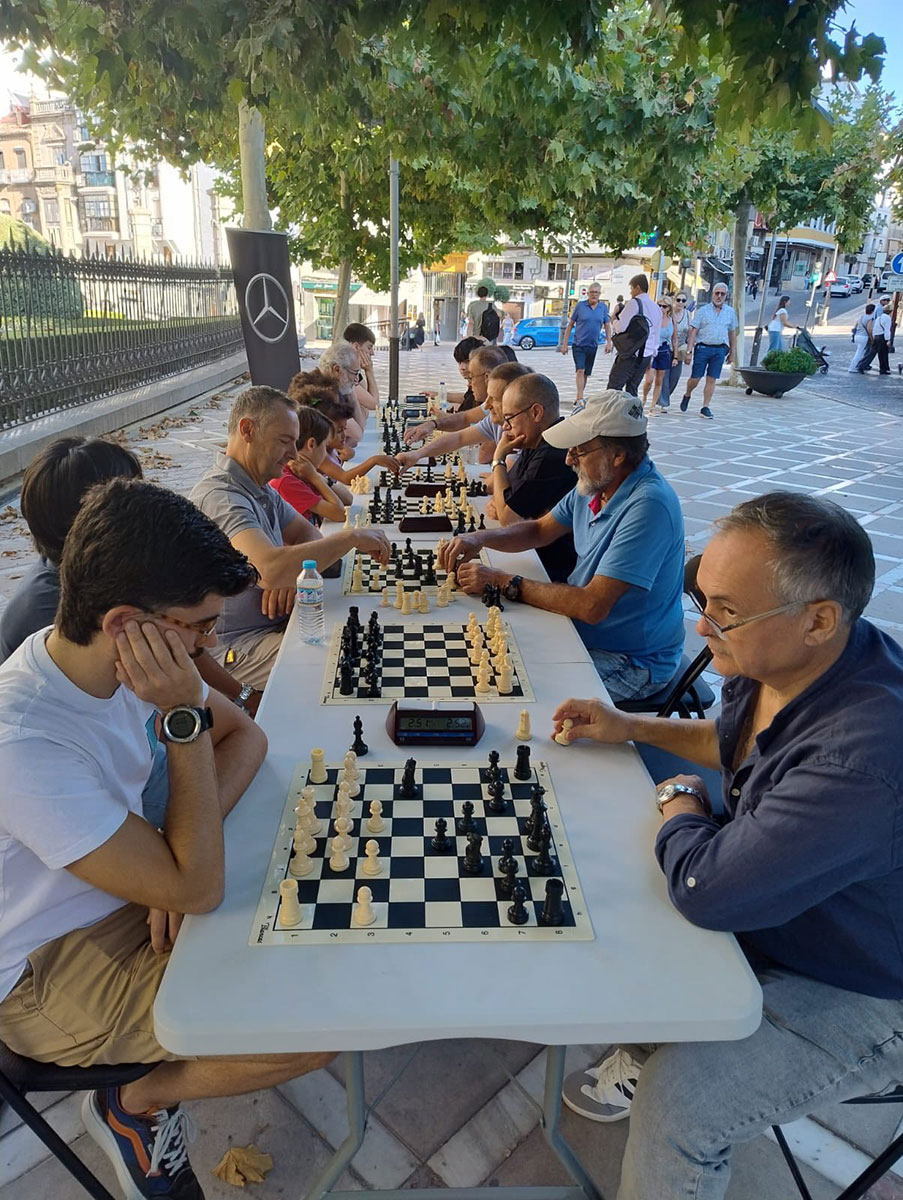 004 Ajedrez Callejero