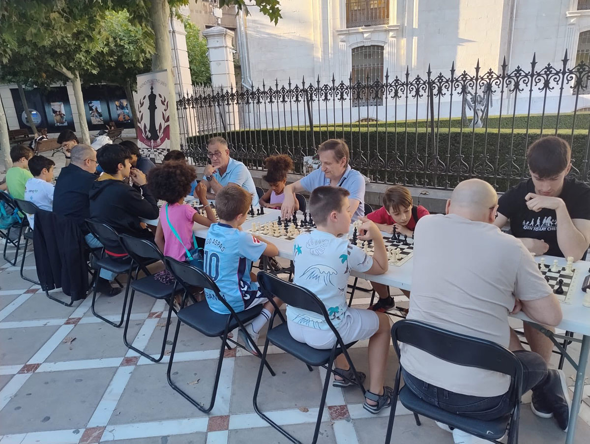 005 Ajedrez Callejero