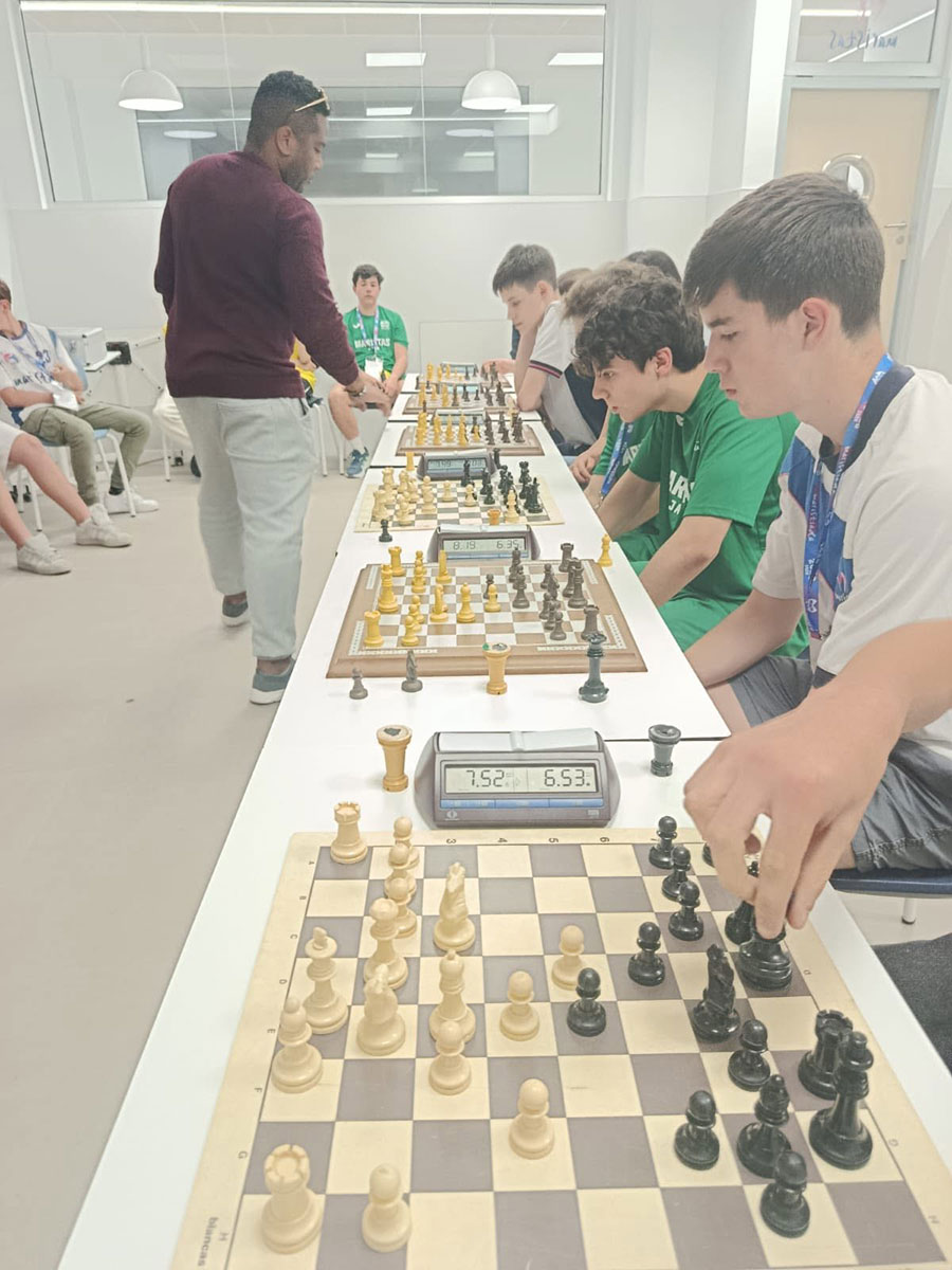 013 Colegio Maristas